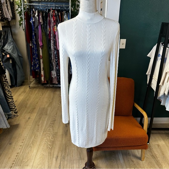 Abercrombie & Fitch Cream Sweater Dress NWT - Picture 1 of 9